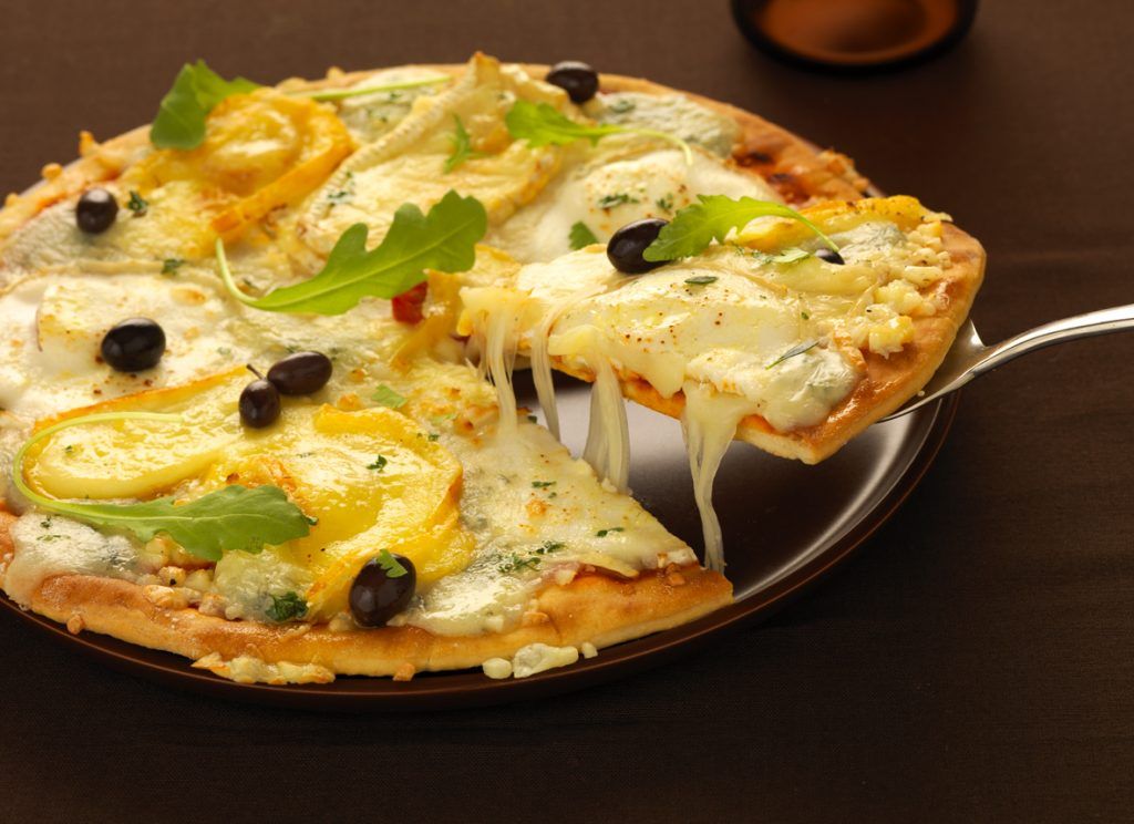 Pizza 4 Fromages, bleu, camembert, raclette | Recette Eurial FSI